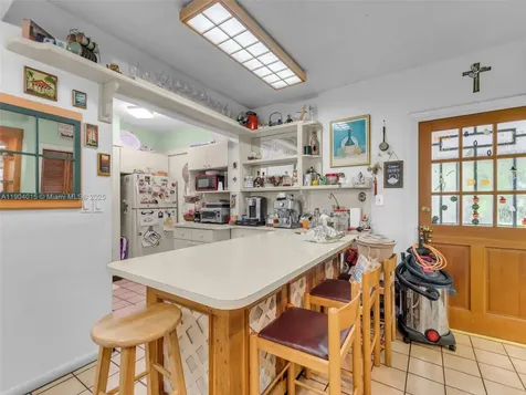520 NW 32nd Place Miami FL 33125