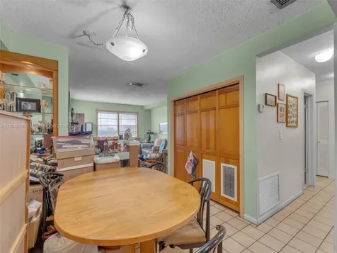 520 NW 32nd Place Miami FL 33125