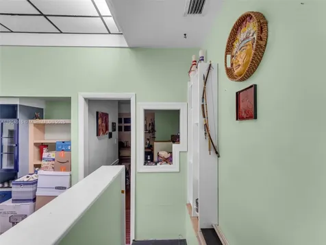 520 NW 32nd Place Miami FL 33125