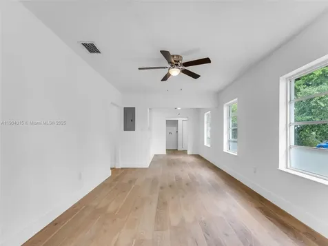 520 NW 32nd Place Miami FL 33125