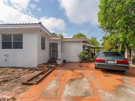 520 NW 32nd Place Miami FL 33125