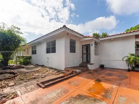 520 NW 32nd Place Miami FL 33125