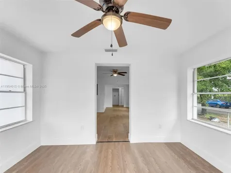 520 NW 32nd Place Miami FL 33125