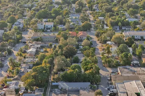 218 SW 14th Court Fort Lauderdale FL 33315