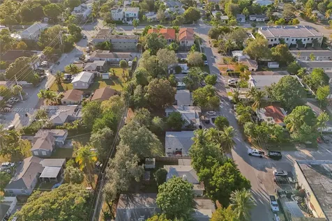 218 SW 14th Court Fort Lauderdale FL 33315