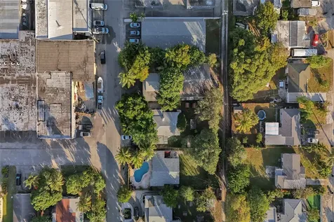 218 SW 14th Court Fort Lauderdale FL 33315