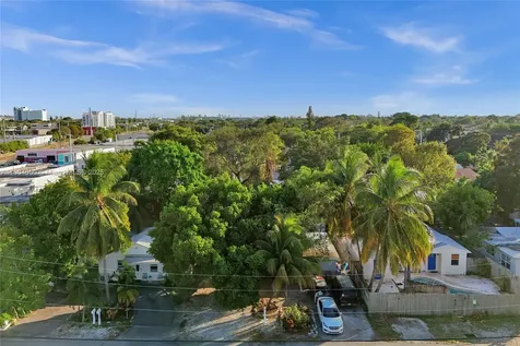 218 SW 14th Court Fort Lauderdale FL 33315