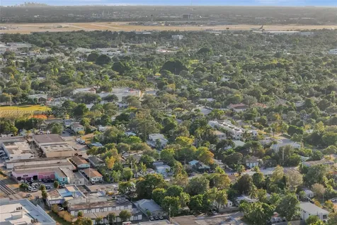 218 SW 14th Court Fort Lauderdale FL 33315