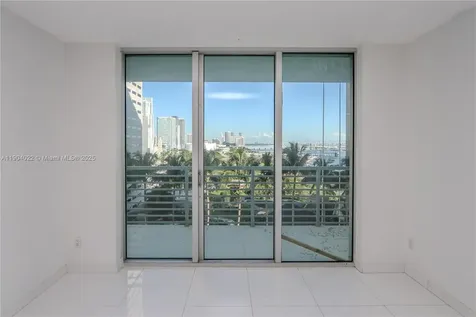 325 S Biscayne Boulevard Miami FL 33131