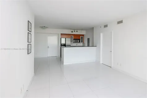 325 S Biscayne Boulevard Miami FL 33131
