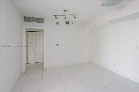 325 S Biscayne Boulevard Miami FL 33131