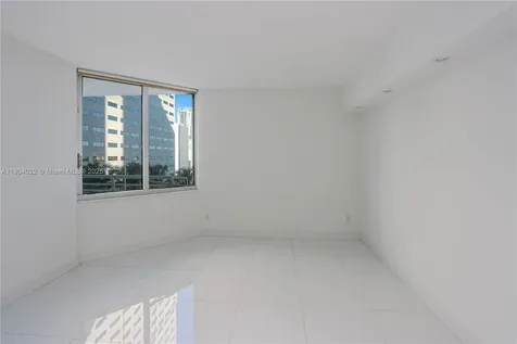 325 S Biscayne Boulevard Miami FL 33131