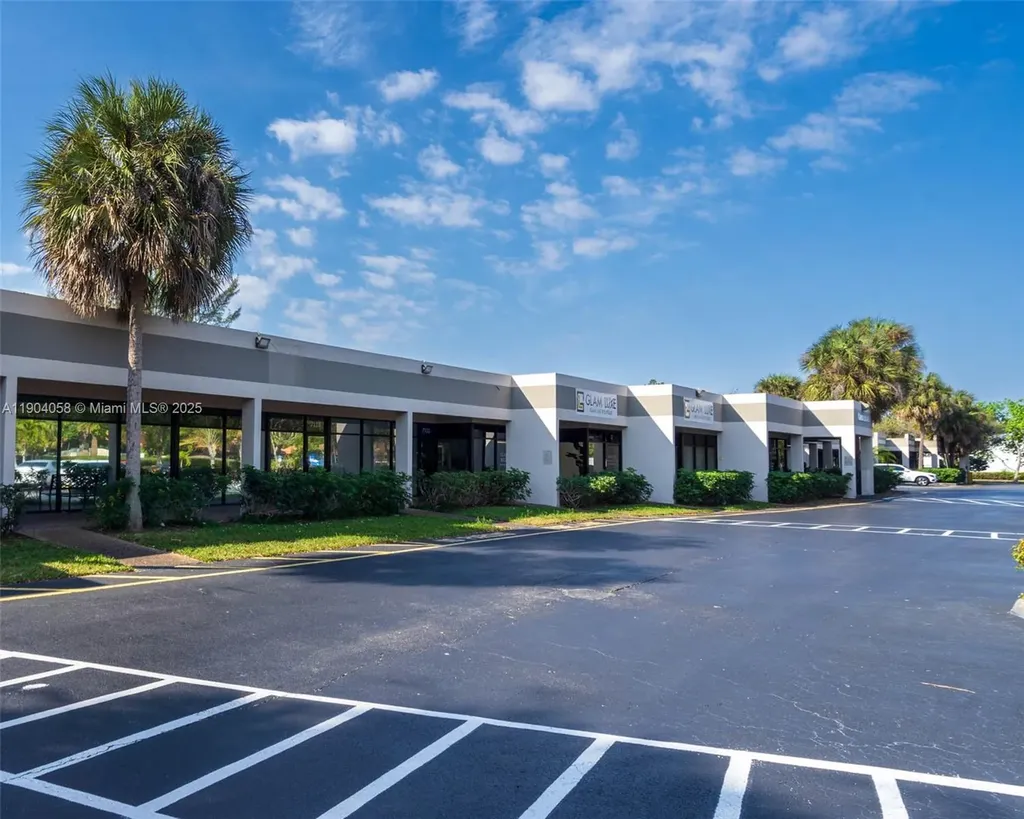 7132 W Mcnab Road Tamarac FL 33321