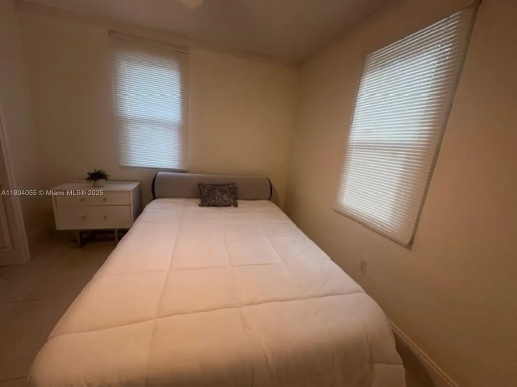 2898 NW 6th Court Fort Lauderdale FL 33311