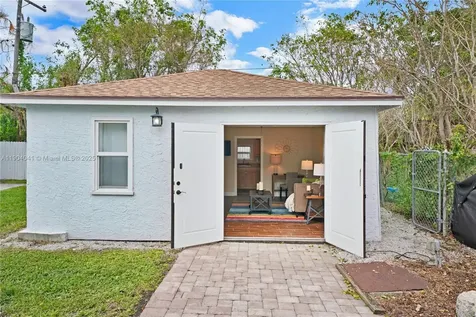 313 Monroe Drive West Palm Beach FL 33405