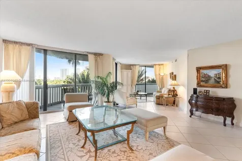 2000 Island Boulevard Aventura FL 33160