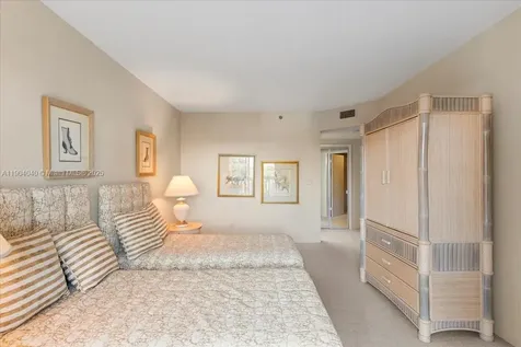 2000 Island Boulevard Aventura FL 33160