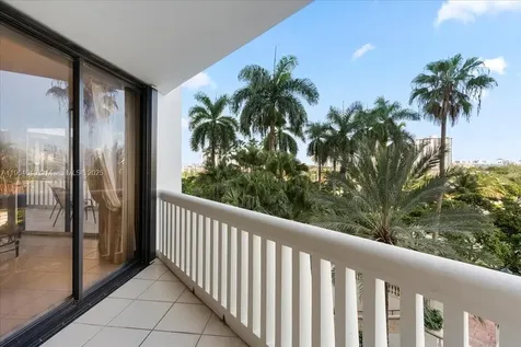 2000 Island Boulevard Aventura FL 33160