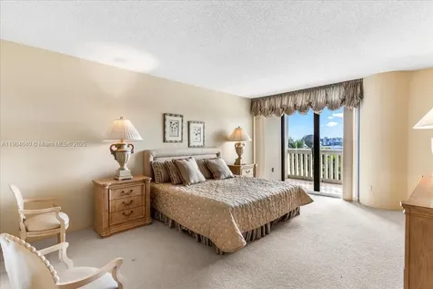 2000 Island Boulevard Aventura FL 33160