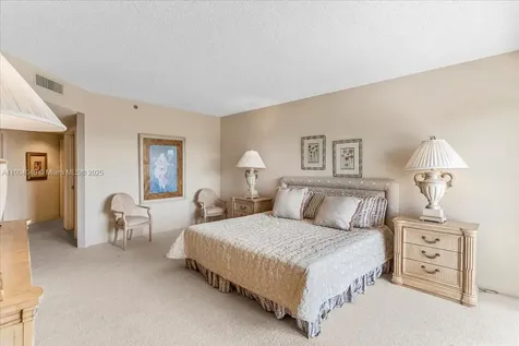 2000 Island Boulevard Aventura FL 33160