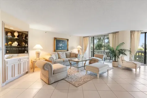 2000 Island Boulevard Aventura FL 33160