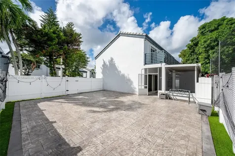 351 NE 211th Street Miami FL 33179
