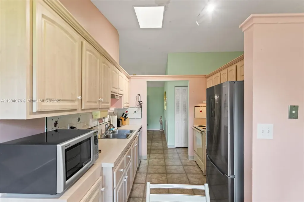 3753 N Arelia Drive N Delray Beach FL 33445