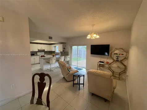 1387 SE 10th Street Homestead FL 33035