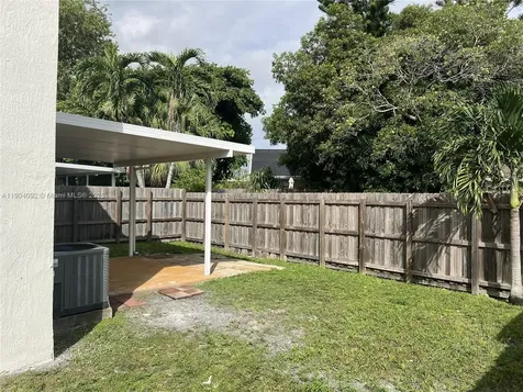 1387 SE 10th Street Homestead FL 33035