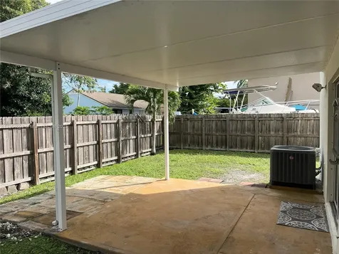1387 SE 10th Street Homestead FL 33035