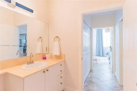 802 W Windward Way Lantana FL 33462