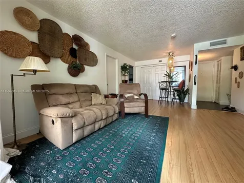 1720 NW N River Drive Miami FL 33125