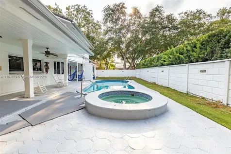 8371 NW 166th Terrace Miami Lakes FL 33016