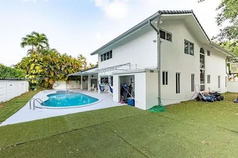 8371 NW 166th Terrace Miami Lakes FL 33016
