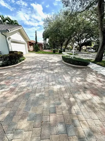 8371 NW 166th Terrace Miami Lakes FL 33016