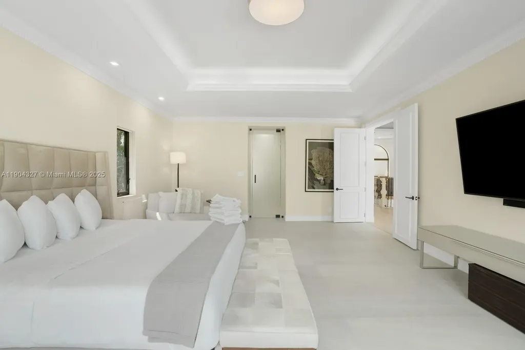 168 Fiesta Way Fort Lauderdale FL 33301