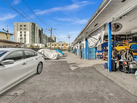 2112 NW 36th Street Miami FL 33142