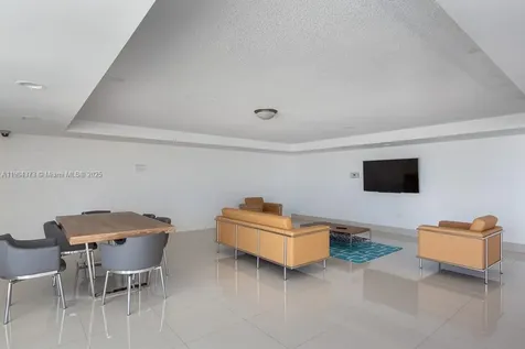 345 Ocean Drive Miami Beach FL 33139