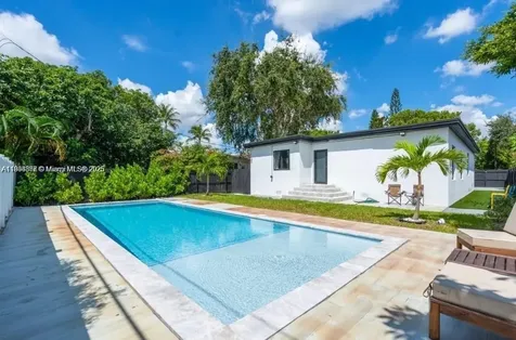 420 NE 90th Street El Portal FL 33138