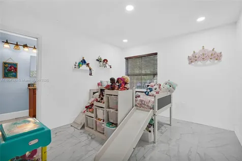 4936 NW 52nd Avenue Coconut Creek FL 33073
