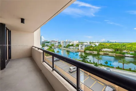 2555 Collins Avenue Miami Beach FL 33140