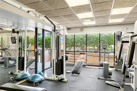 2555 Collins Avenue Miami Beach FL 33140