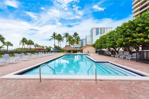 2555 Collins Avenue Miami Beach FL 33140