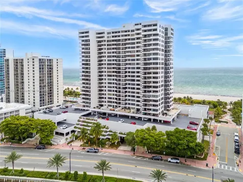 2555 Collins Avenue Miami Beach FL 33140