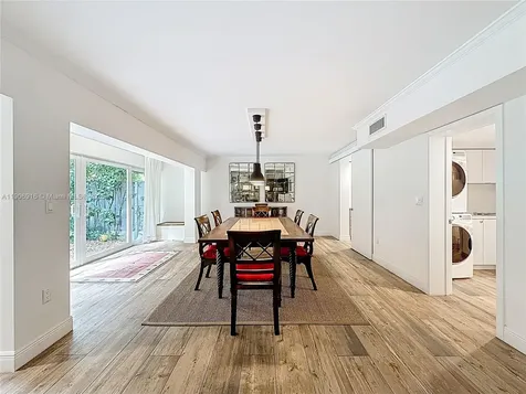 254 Sea View Drive Key Biscayne FL 33149