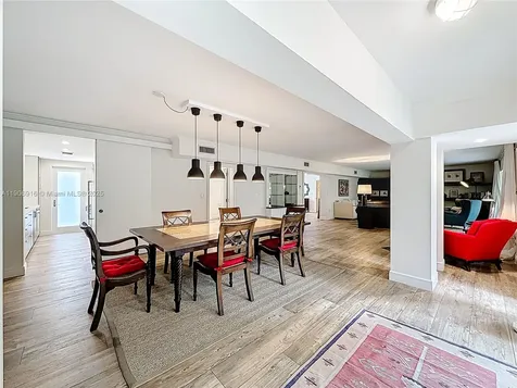 254 Sea View Drive Key Biscayne FL 33149