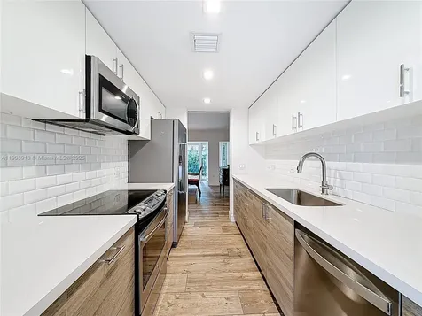 254 Sea View Drive Key Biscayne FL 33149
