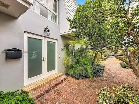 254 Sea View Drive Key Biscayne FL 33149