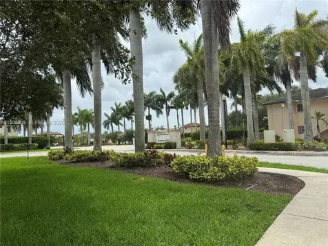 2590 NE 3rd Drive Homestead FL 33033