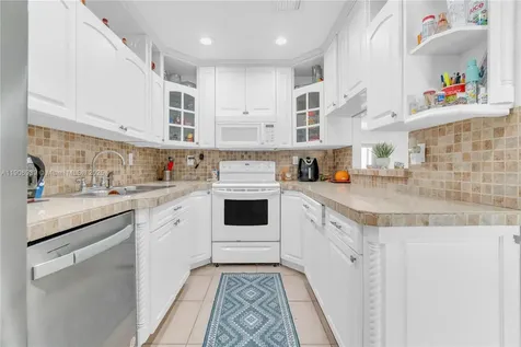 13715 SW 84th Street Miami FL 33183